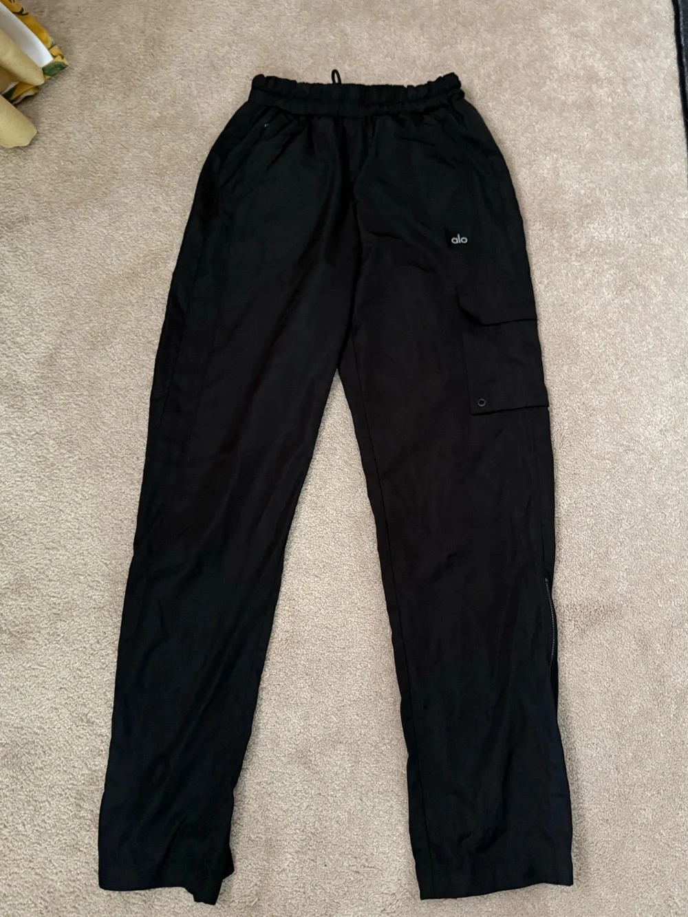 ALO Yoga International Wide Leg City Pant in Black - XS